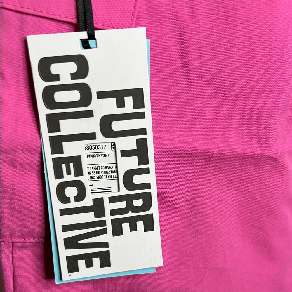 Chic Pink Women's Cargo Skirt - Picture 5 of 9